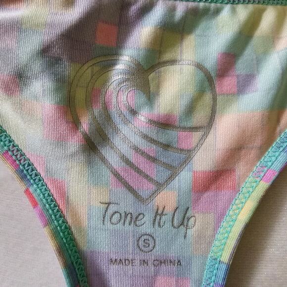 Tone It Up Bandier Tank Top Size Small Workout Yoga Casual Colorful Running - Picture 4 of 5